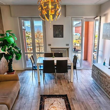 Garda Lake View Apartment เดเซนซาโนเดลการ์ดา ภายนอก รูปภาพ
