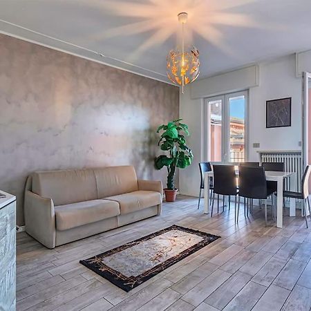 Garda Lake View Apartment เดเซนซาโนเดลการ์ดา ภายนอก รูปภาพ