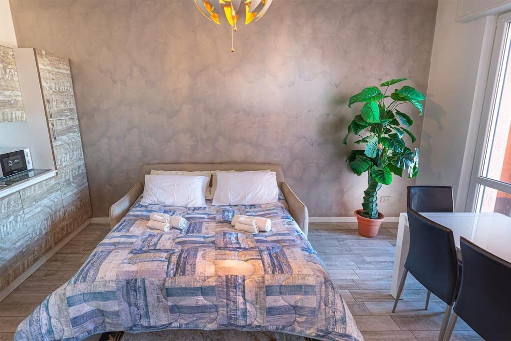 Garda Lake View Apartment เดเซนซาโนเดลการ์ดา ภายนอก รูปภาพ