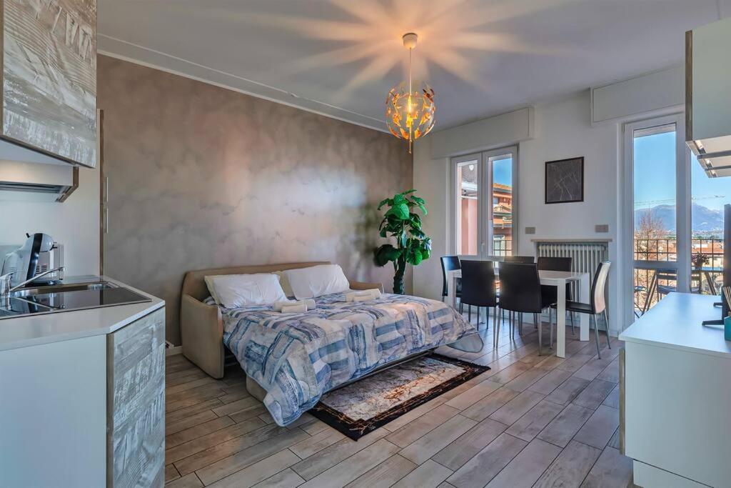 Garda Lake View Apartment เดเซนซาโนเดลการ์ดา ภายนอก รูปภาพ