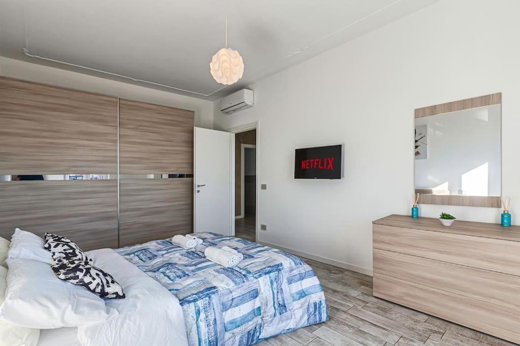 Garda Lake View Apartment เดเซนซาโนเดลการ์ดา ภายนอก รูปภาพ