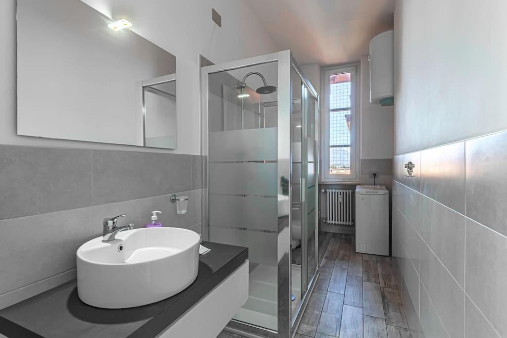 Garda Lake View Apartment เดเซนซาโนเดลการ์ดา ภายนอก รูปภาพ