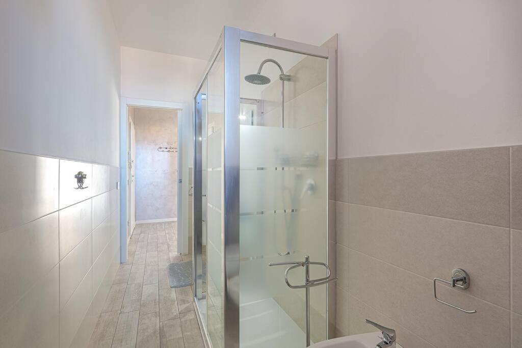 Garda Lake View Apartment เดเซนซาโนเดลการ์ดา ภายนอก รูปภาพ