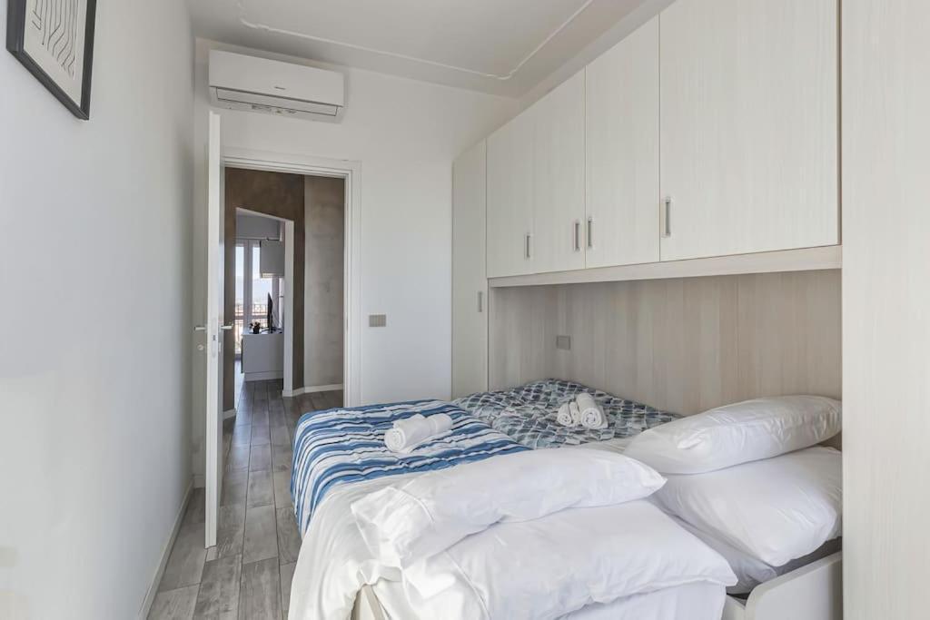 Garda Lake View Apartment เดเซนซาโนเดลการ์ดา ภายนอก รูปภาพ